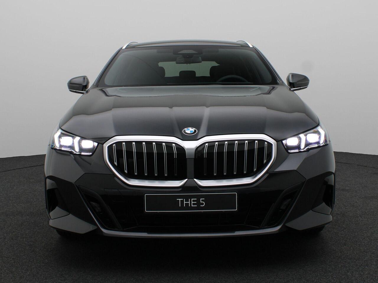 BMW 5-SERIE Touring 520i | M Sport Package | Equipment Package Pro | Travel Package | Showroom Selection