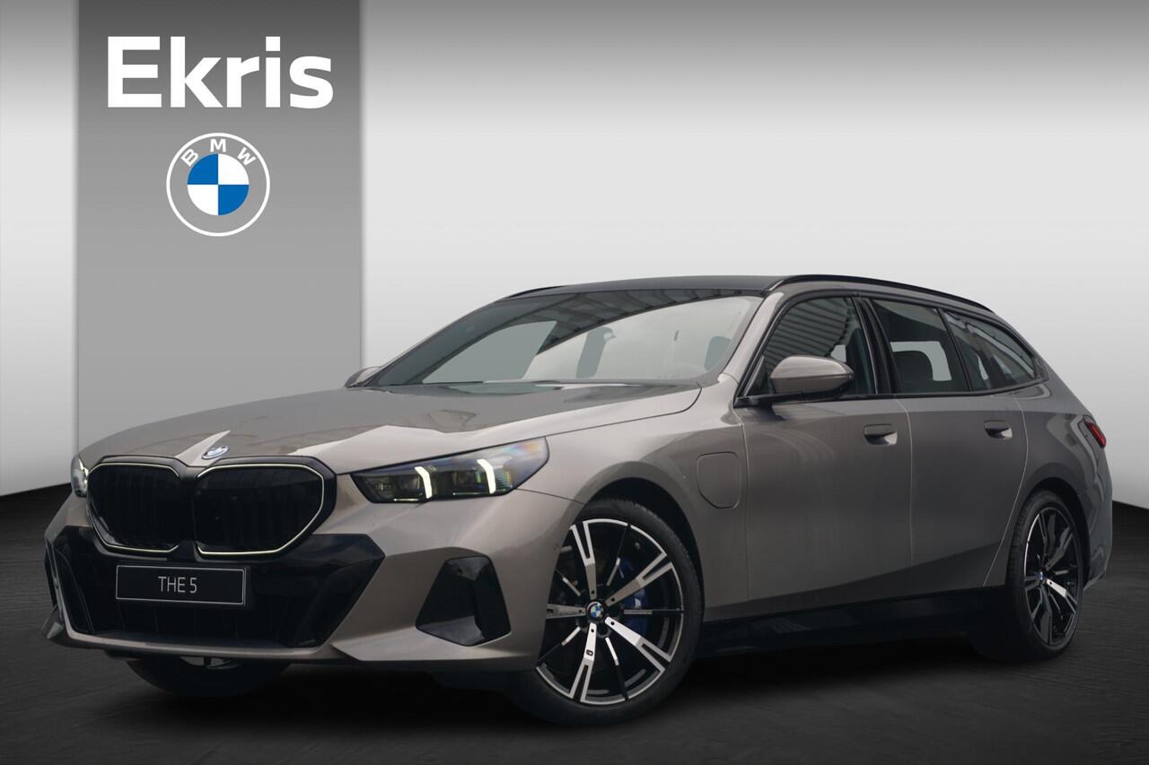 BMW 5-SERIE Touring 550e xDrive M Sportpakket Pro | Panoramadak | Bowers & Wilkins | Trekhaak | Comfort Pack | Innovation Pack