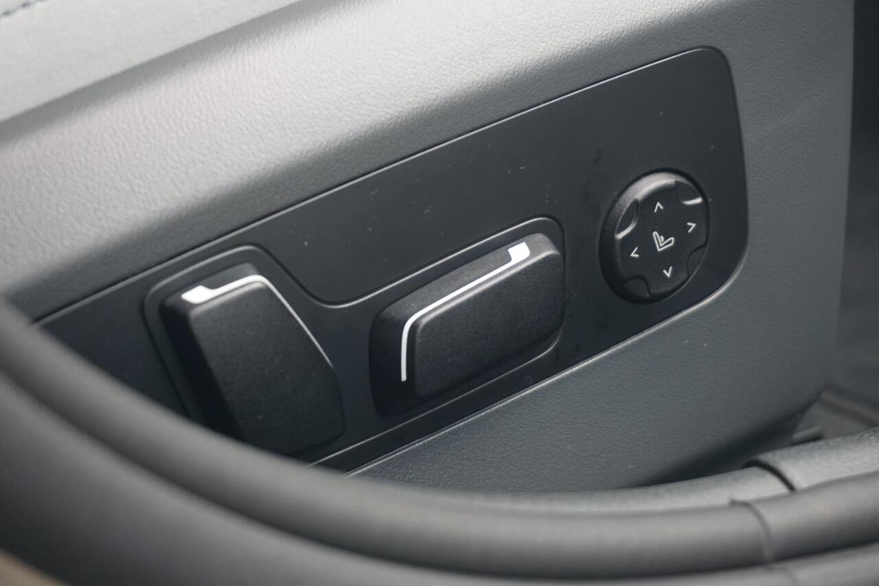 BMW 5-SERIE Touring 550e xDrive M Sportpakket Pro | Panoramadak | Bowers & Wilkins | Trekhaak | Comfort Pack | Innovation Pack