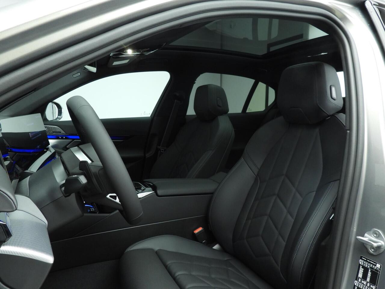 BMW 5-SERIE 530e M Sport Edition | M Sportpakket Pro | Innovation Pack | Travel Pack | Panoramadak