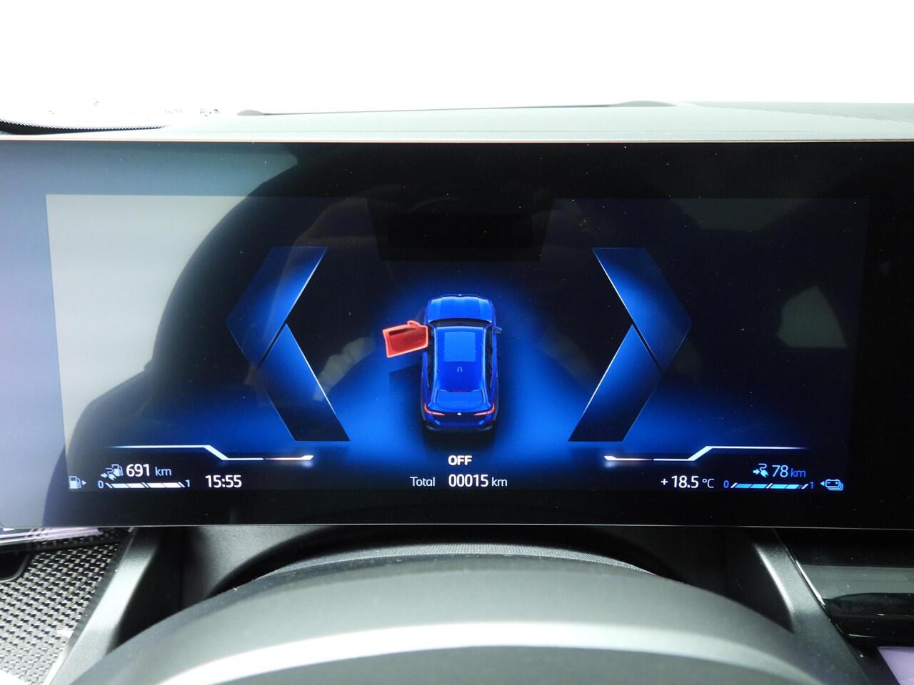 BMW 5-SERIE Touring 550e xDrive M-Sportpakket Pro / Panoramadak / Driving assist professional / Bower & Wilkens / Iconic Glow | Ekris Selection