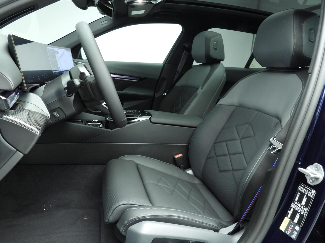 BMW 5-SERIE Touring 550e xDrive M-Sportpakket Pro / Panoramadak / Driving assist professional / Bower & Wilkens / Iconic Glow | Ekris Selection