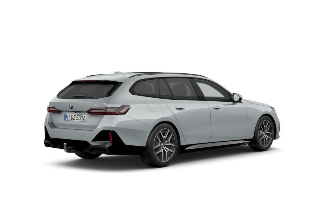 BMW 5-SERIE Touring 520i | M Sportpakket Pro | Innovation Pack | Travel Pack | Comfort Pack | Trekhaak