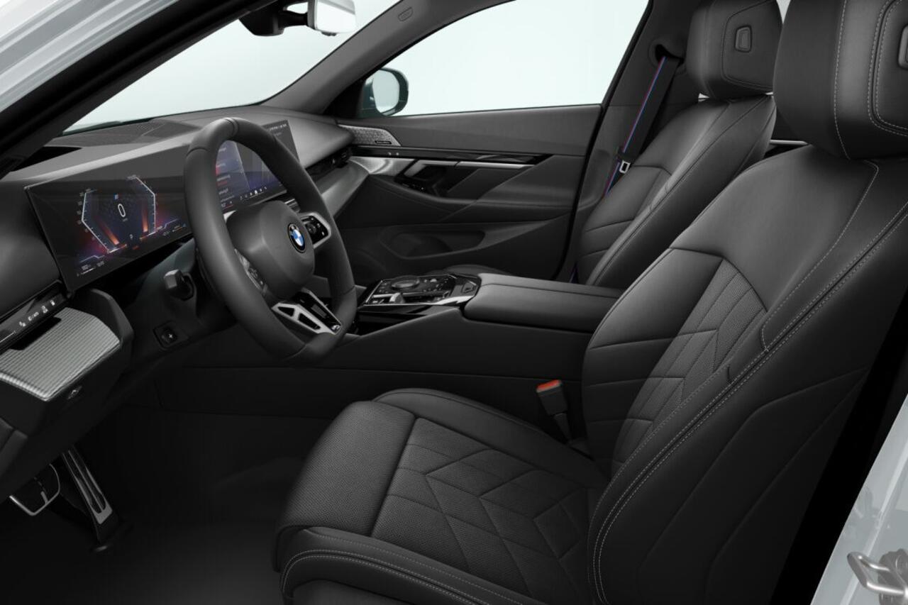 BMW 5-SERIE Touring 520i | M Sportpakket Pro | Innovation Pack | Travel Pack | Comfort Pack | Trekhaak