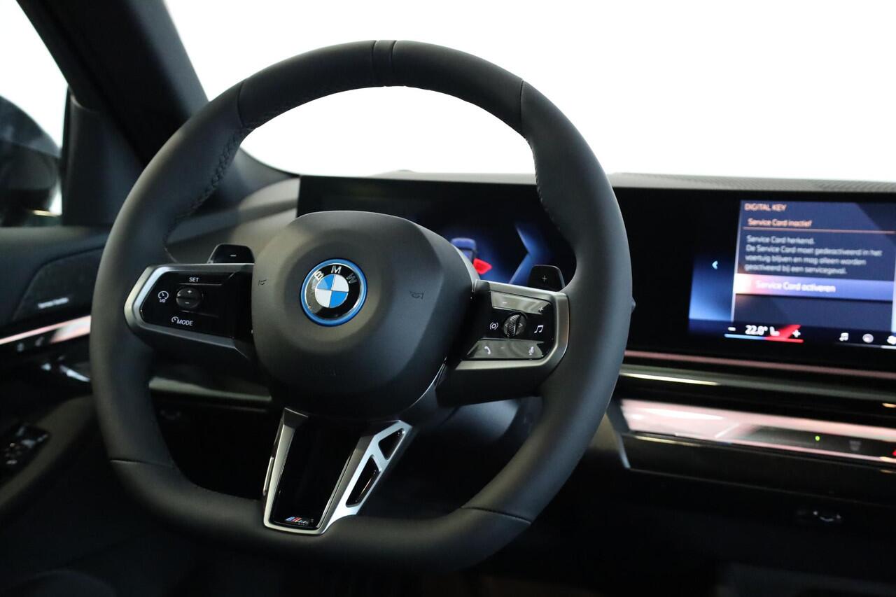 BMW 5-SERIE Sedan 530e M Sportpakket Pro | Driving Assistant Plus | Harman Kardon | Elektr. Trekhaak | Ekris Selection