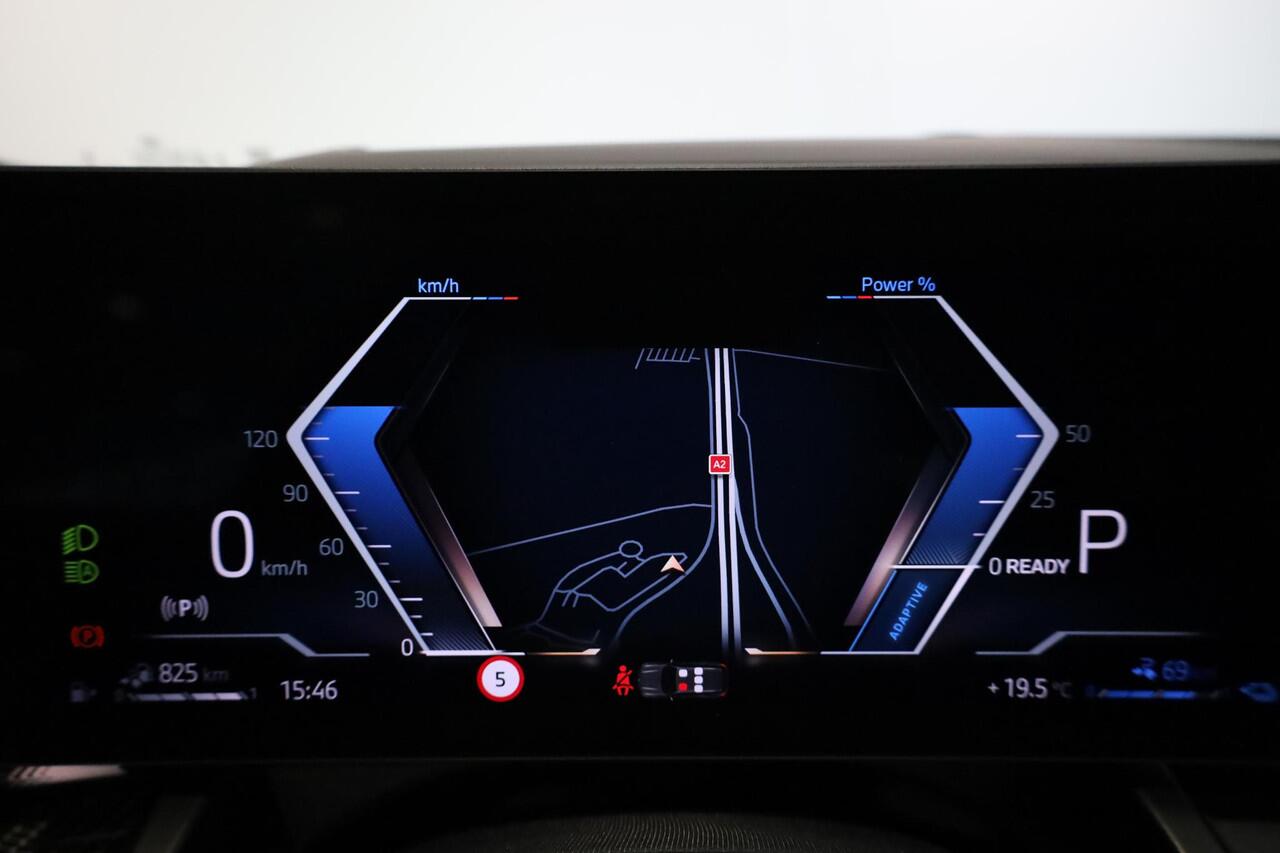 BMW 5-SERIE Touring 530e M Sportpakket Pro | Comfortstoelen | Bowers & Wilkins | Elektr. Trekhaak | Ekris Selection