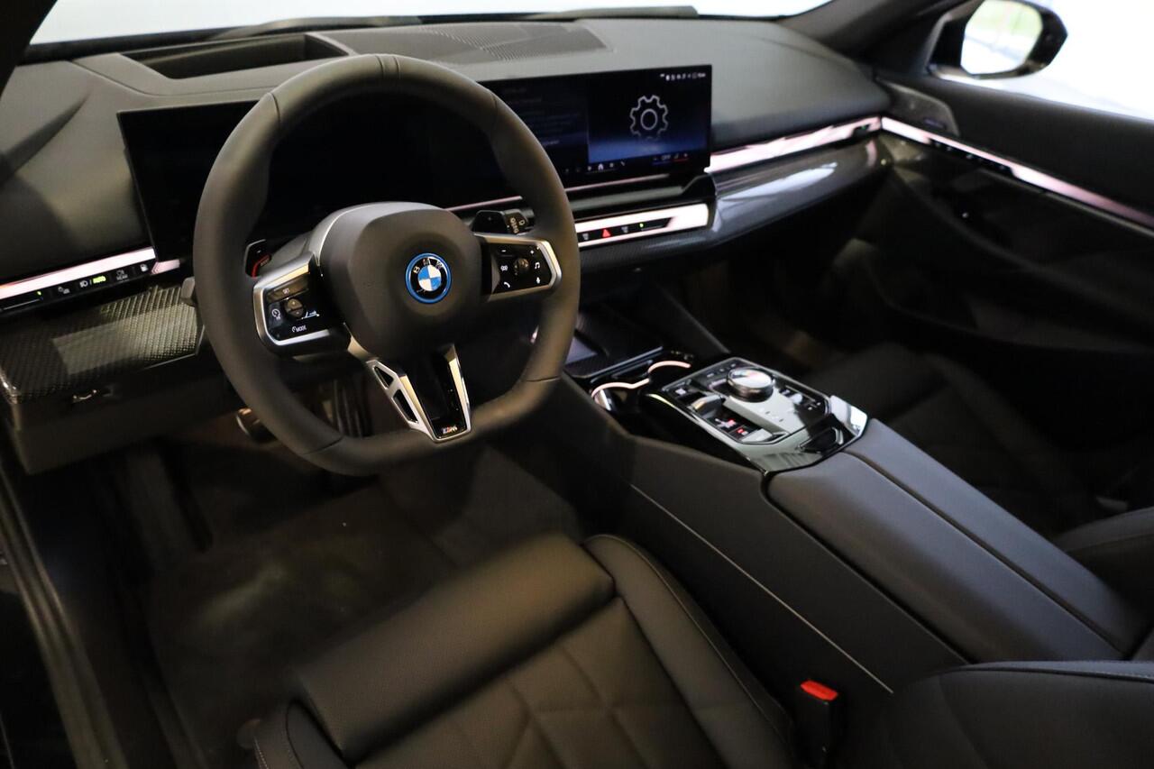 BMW 5-SERIE Touring 530e M Sportpakket Pro | Comfortstoelen | Bowers & Wilkins | Elektr. Trekhaak | Ekris Selection