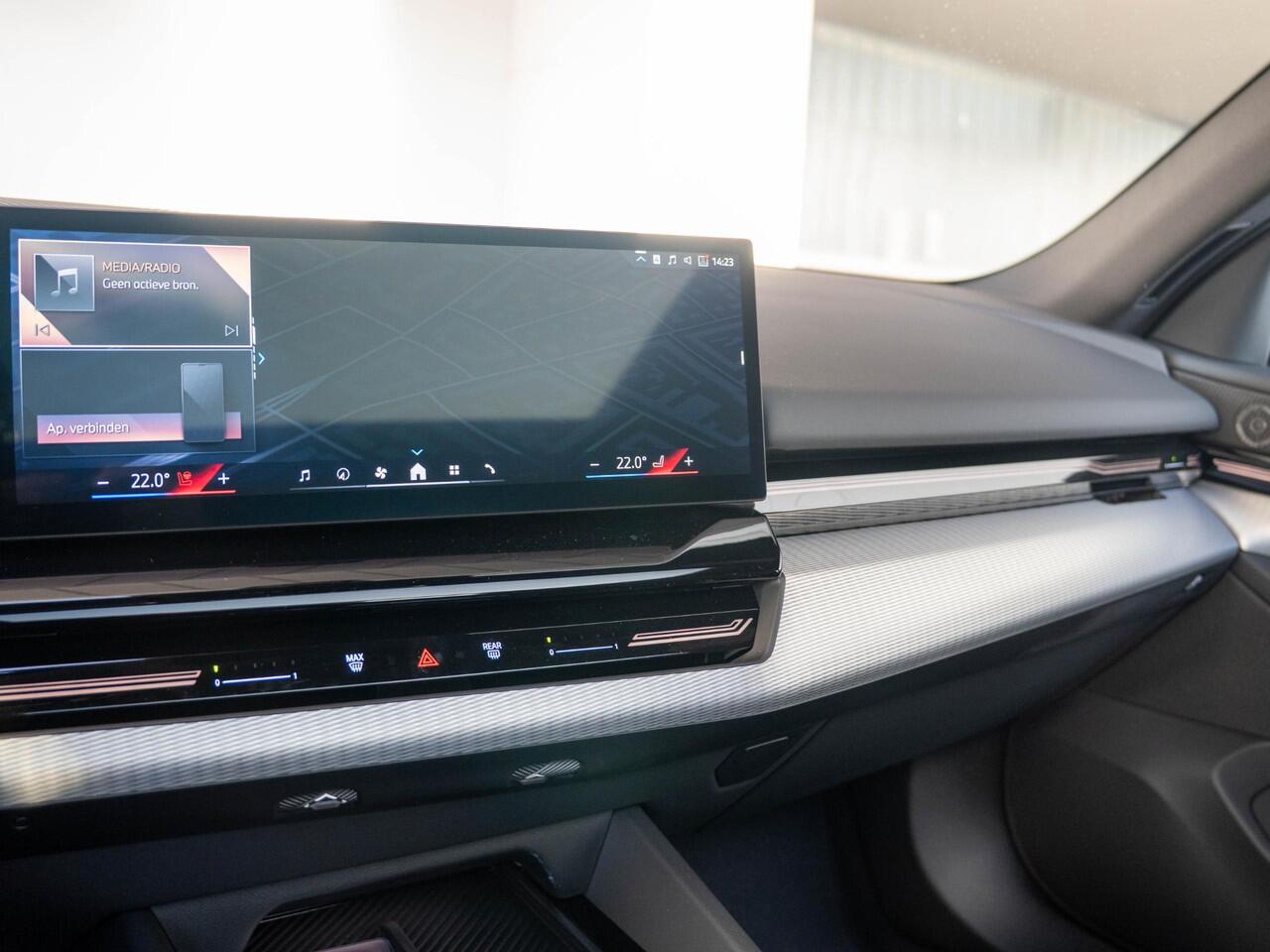 BMW 5-SERIE Touring 520i | M Sportpakket Pro | Equipment Pack Pro | Travel Pack | Showroom Selection