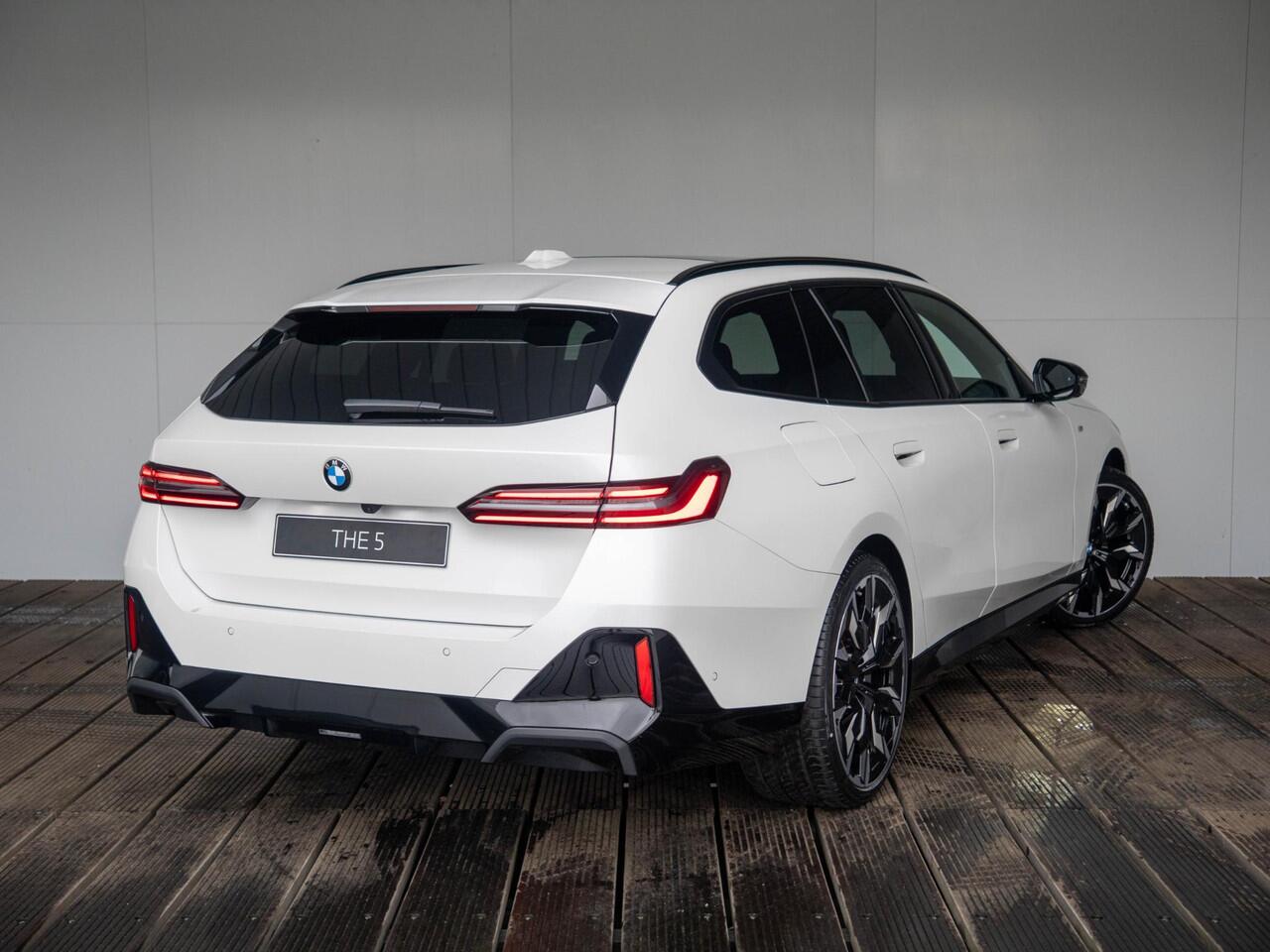 BMW 5-SERIE Touring 520i | M Sportpakket | M Sportpakket Pro | Innovation Pack | Travel Pack | Showroom Selection