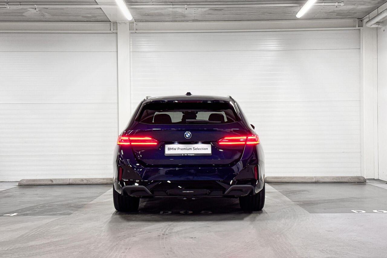 BMW 5-SERIE Touring 550e xDrive | M-Sport Pro | Travel Pack | Innovation Pack | Comfort Pack | Driving Assistant Professional | Parking Assistant Plus | Bowers&Wilkins | Comfort Access | Trekhaak