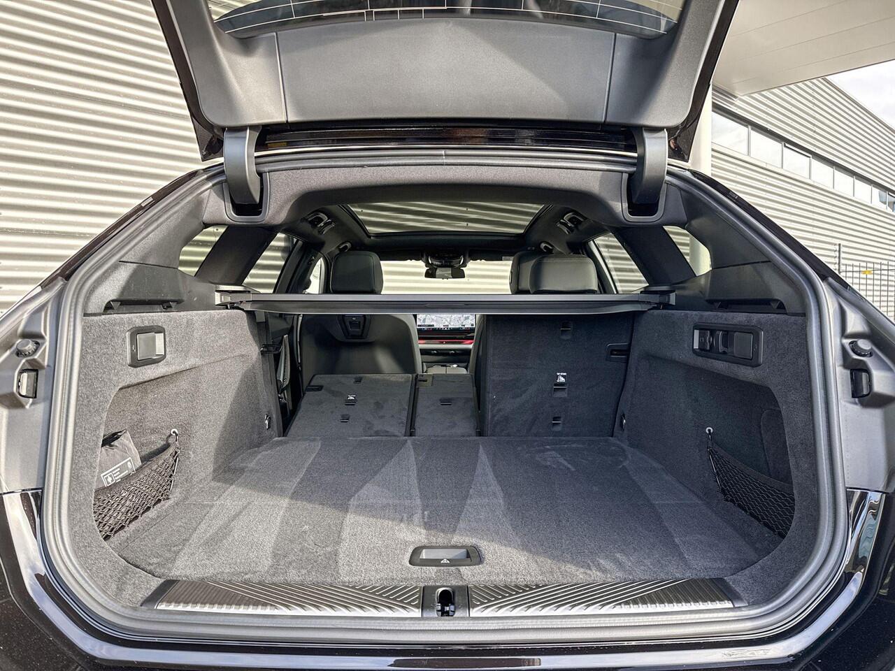 BMW 5-SERIE Touring 530e M Sportpakket Pro / Innovation Pack / Travel Pack / Trekhaak / Comfort Access / Panoramadak / Driving Assistant Plus / Harman-Kardon