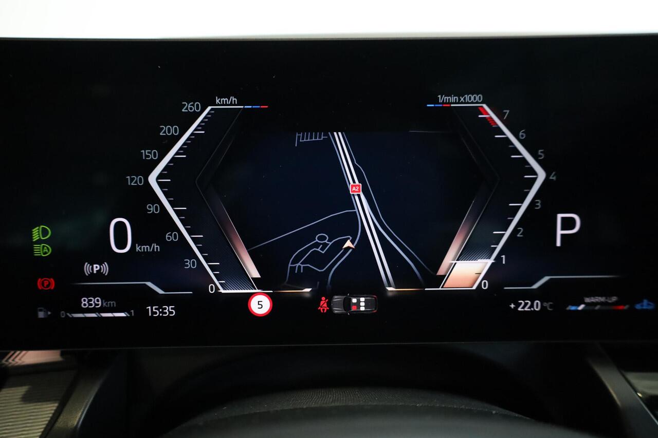 BMW 5-SERIE Touring 520i M Sportpakket Pro | Comfort Pack | Travel Pack | Innovation Pack | Trekhaak | Bowers & Wilkins | Panoramadak | Showroom Selection