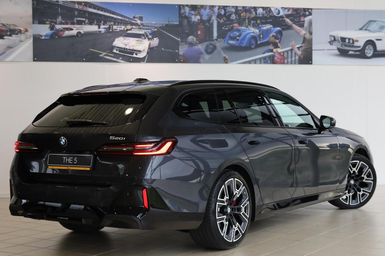BMW 5-SERIE Touring 520i M Sportpakket Pro | Comfort Pack | Travel Pack | Innovation Pack | Trekhaak | Bowers & Wilkins | Panoramadak | Showroom Selection
