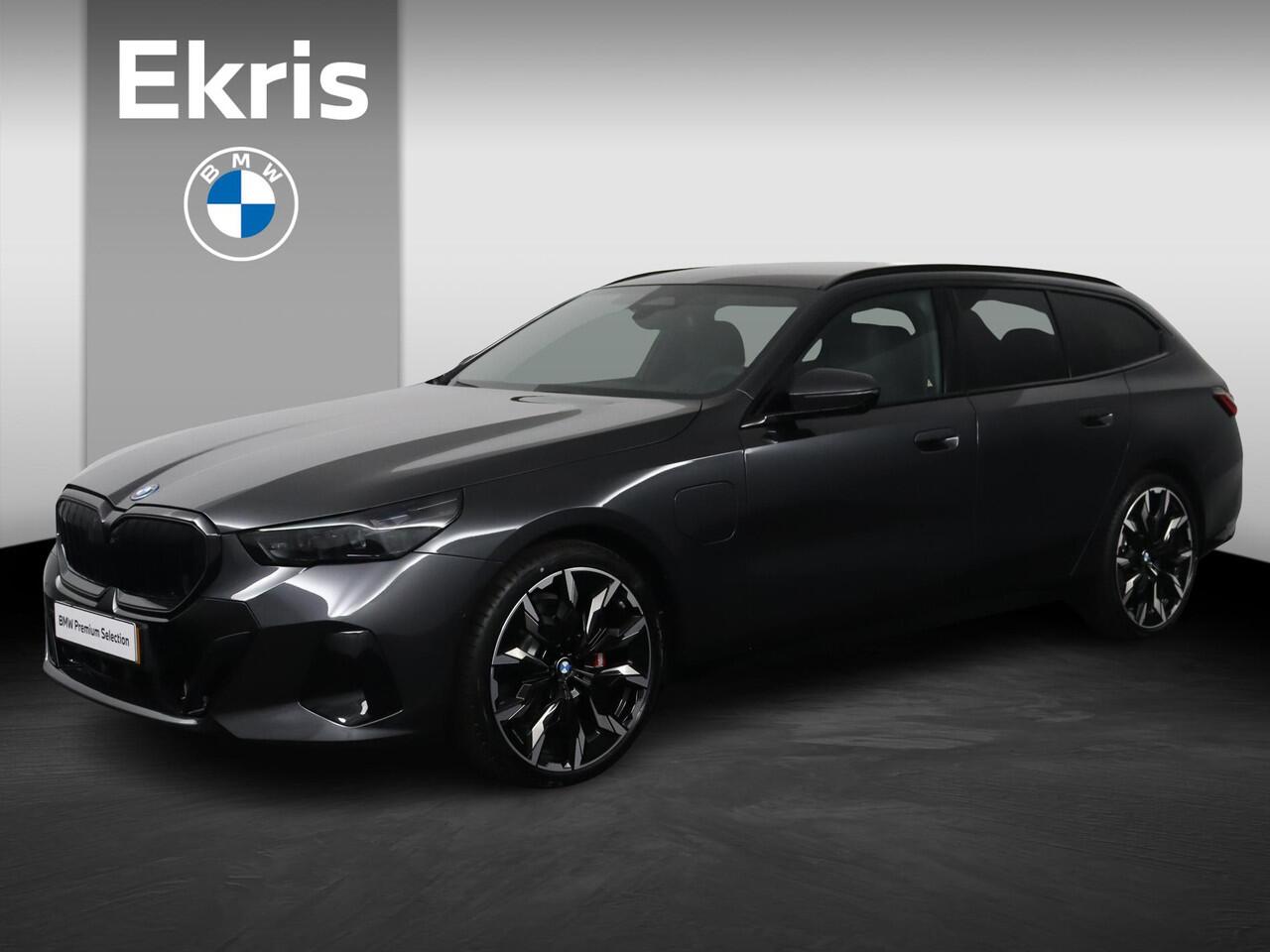 BMW 5-SERIE Touring 530e M Sport Edition | M Sportpakket Pro | Innovation Pack | Trekhaak | Panoramadak | Harman-Kardon | Driving Assistant Plus