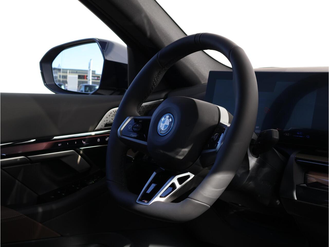 BMW 5-SERIE 530e M Sport Edition | M Sportpakket Pro | Travel Pack | Comfort Pack | Bowers & Wilkins | Innovation Pack | Panoramadak | Trekhaak