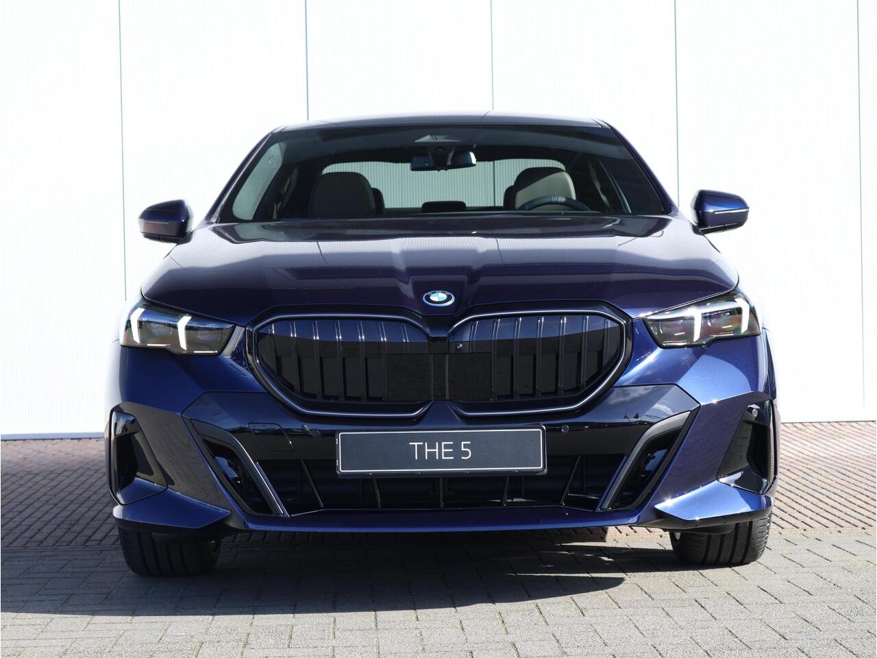BMW 5-SERIE 530e M Sport Edition | M Sportpakket Pro | Travel Pack | Comfort Pack | Bowers & Wilkins | Innovation Pack | Panoramadak | Trekhaak