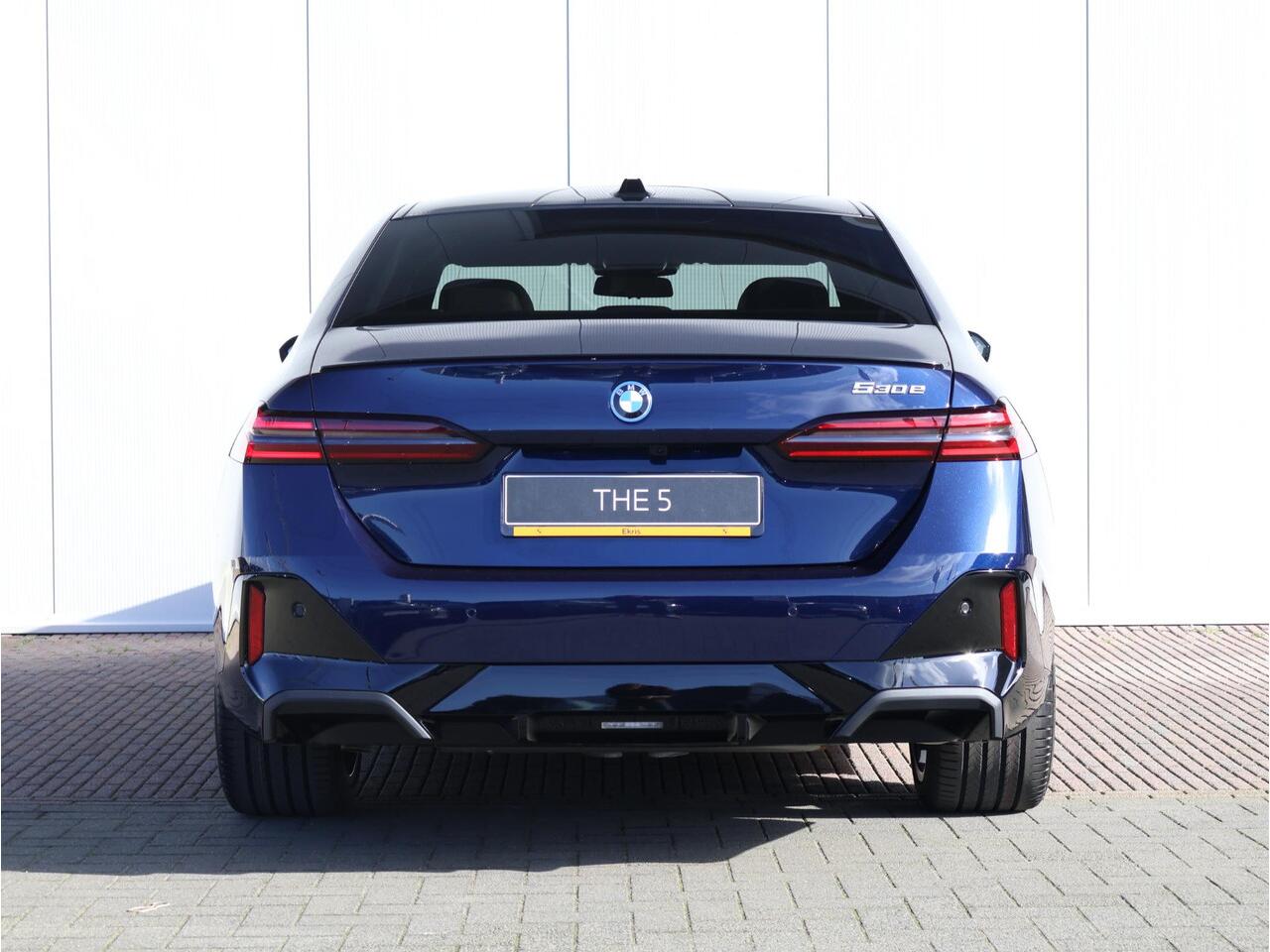 BMW 5-SERIE 530e M Sport Edition | M Sportpakket Pro | Travel Pack | Comfort Pack | Bowers & Wilkins | Innovation Pack | Panoramadak | Trekhaak