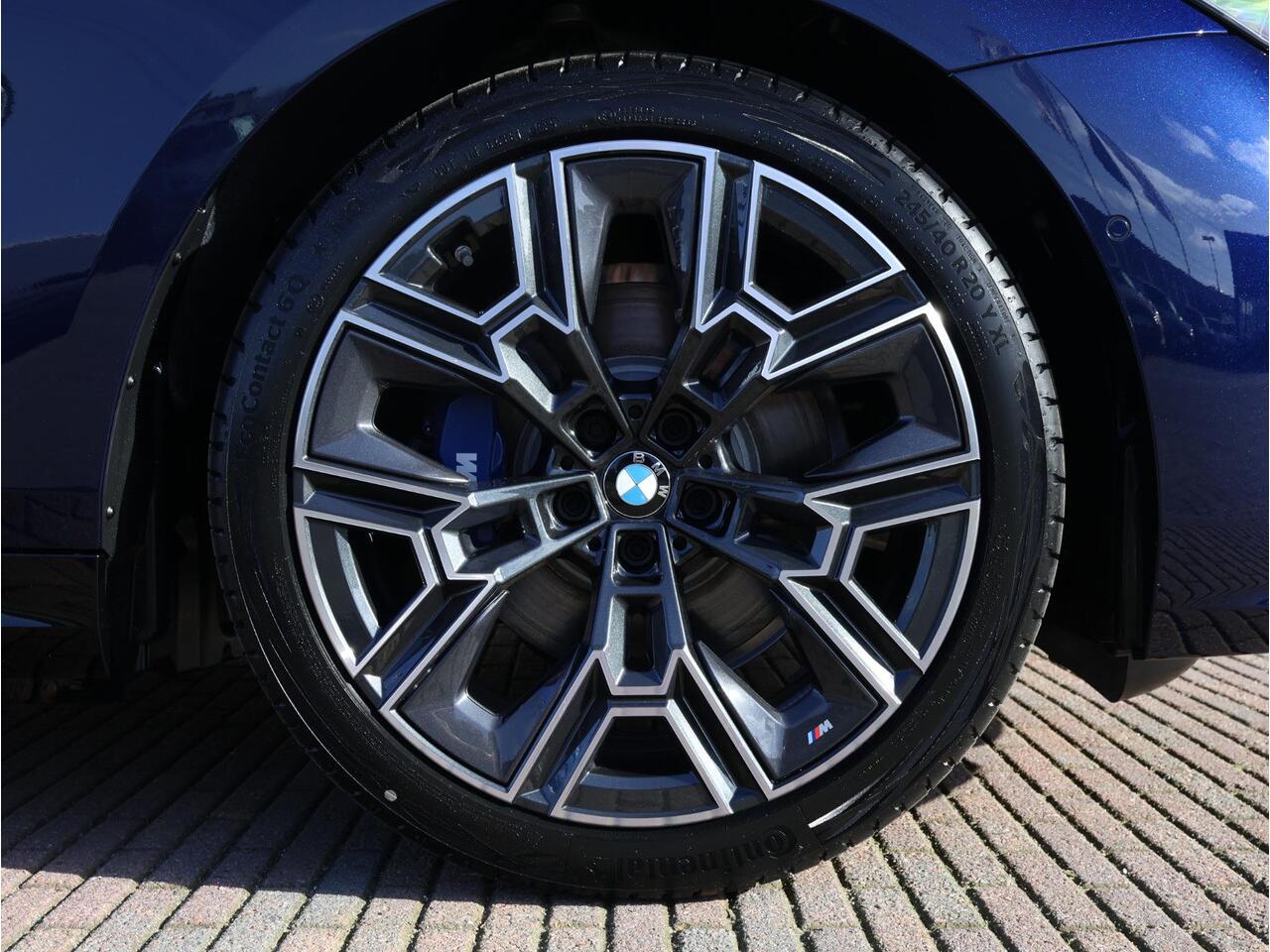 BMW 5-SERIE 530e M Sport Edition | M Sportpakket Pro | Travel Pack | Comfort Pack | Bowers & Wilkins | Innovation Pack | Panoramadak | Trekhaak