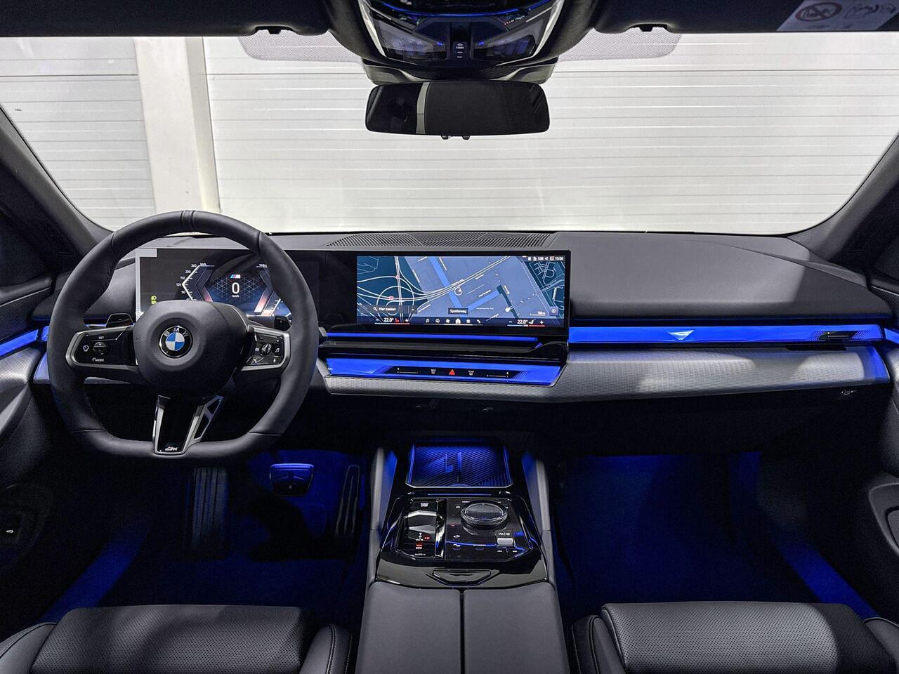 BMW 5-SERIE Sedan 520i | M-Sport | Travel Pack | Comfort Pack | Driving Assistant | Harman/Kardon | Panoramadak | Comfort Access | Huisselectie