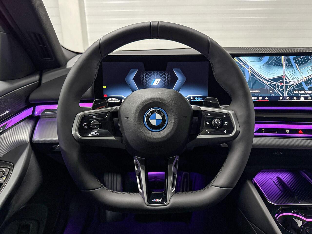 BMW 5-SERIE Sedan 530e | M-Sport Pro | Travel Pack | Innovation Pack | Comfort Pack | Driving Assistant Plus | Harman/Kardon | Panoramadak | Comfort Access | Huisselectie