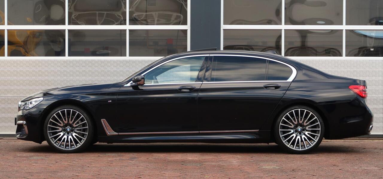 BMW 7-SERIE 740Ld xDrive High Executive M-PAKKET/ MASSAGE/ PANO/ DEALER OND/ VOL!