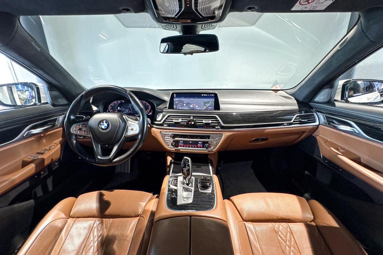 BMW 7-SERIE 750i xDrive High Executive | Glazen schuif-/kanteldak | Harman Kardon | Stoelventilatie |