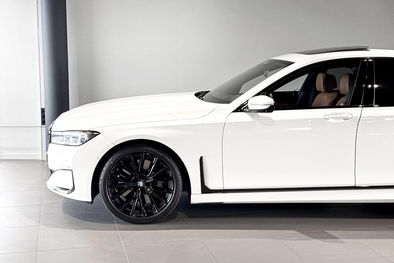 BMW 7-SERIE 750i xDrive High Executive | Glazen schuif-/kanteldak | Harman Kardon | Stoelventilatie |