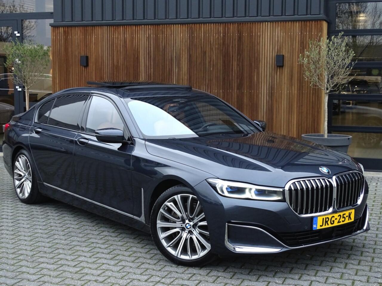 BMW 7-SERIE 745Le 394PK / Skylounge / B&W / Laser / M- Individual / 360°
