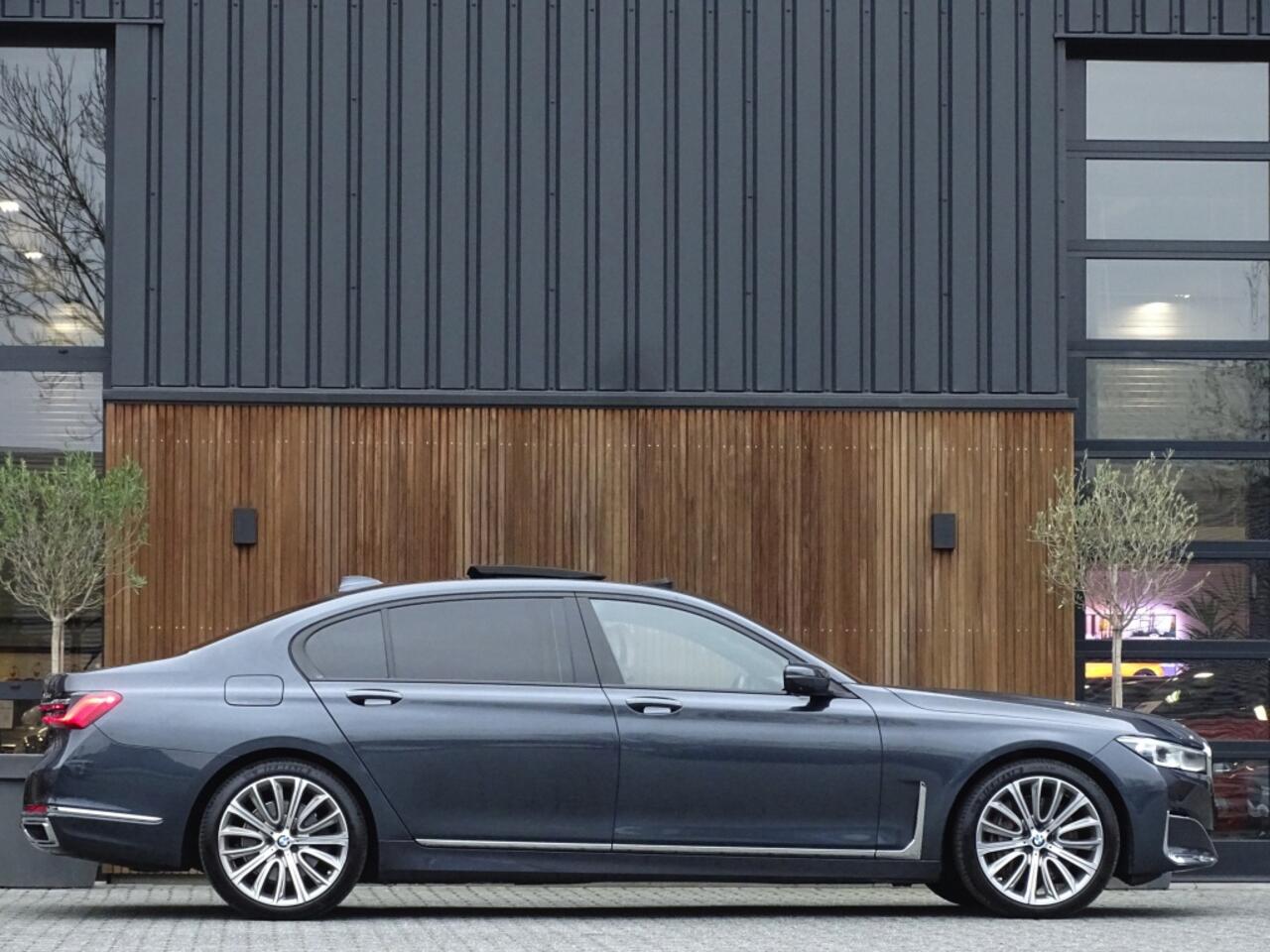 BMW 7-SERIE 745Le 394PK / Skylounge / B&W / Laser / M- Individual / 360°
