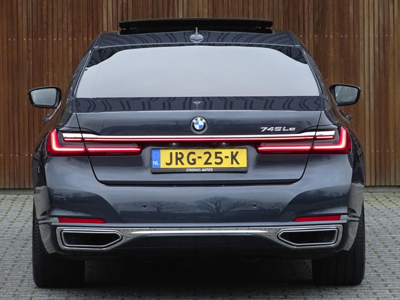 BMW 7-SERIE 745Le 394PK / Skylounge / B&W / Laser / M- Individual / 360°