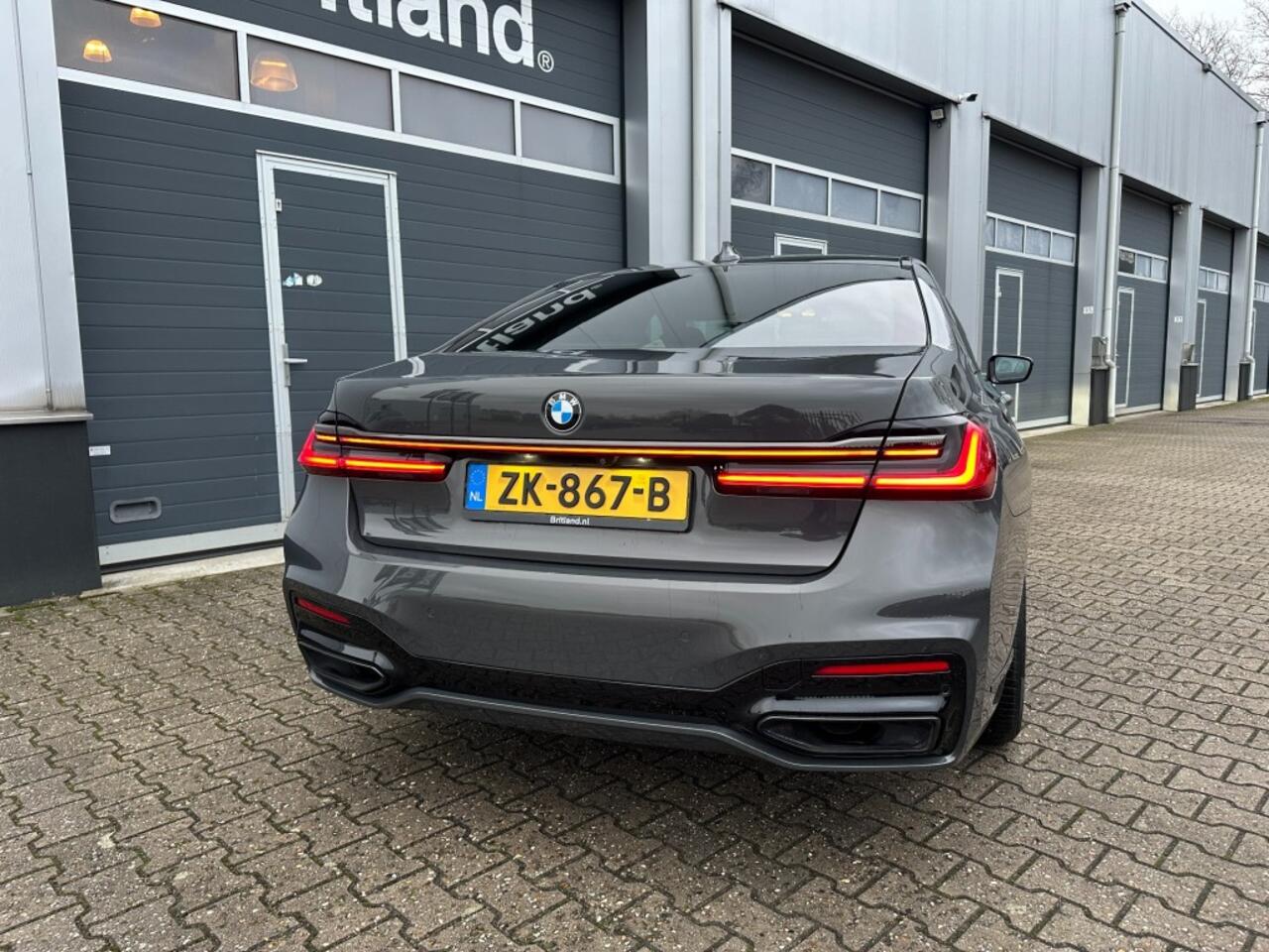 BMW 7-SERIE 745e M-sport 2019 BTW *NL auto *Adaptive *Luchtvering *360gr camera