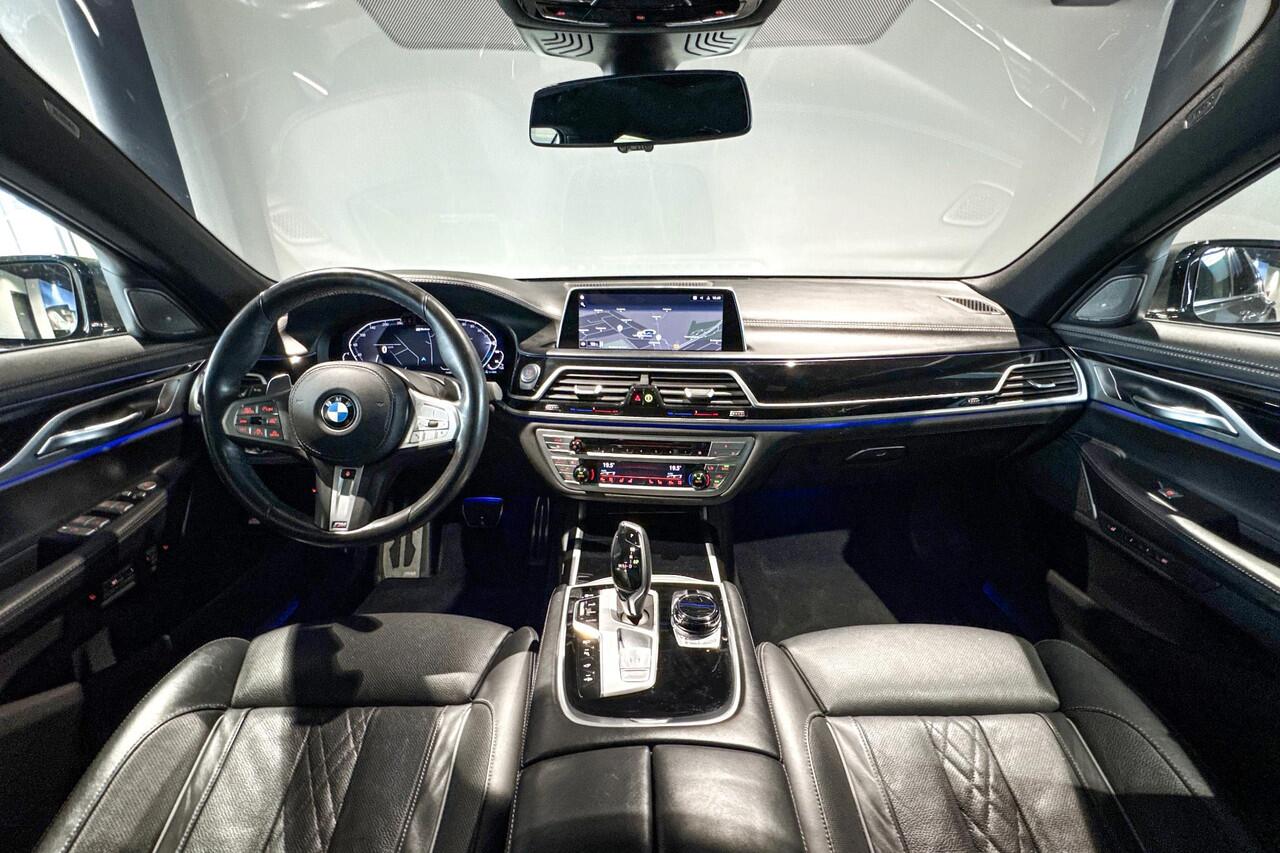 BMW 7-SERIE 745e High Executive | M Sport | Glazen Schuif-/kanteldak | Head-up Display | Stoelventilatie |
