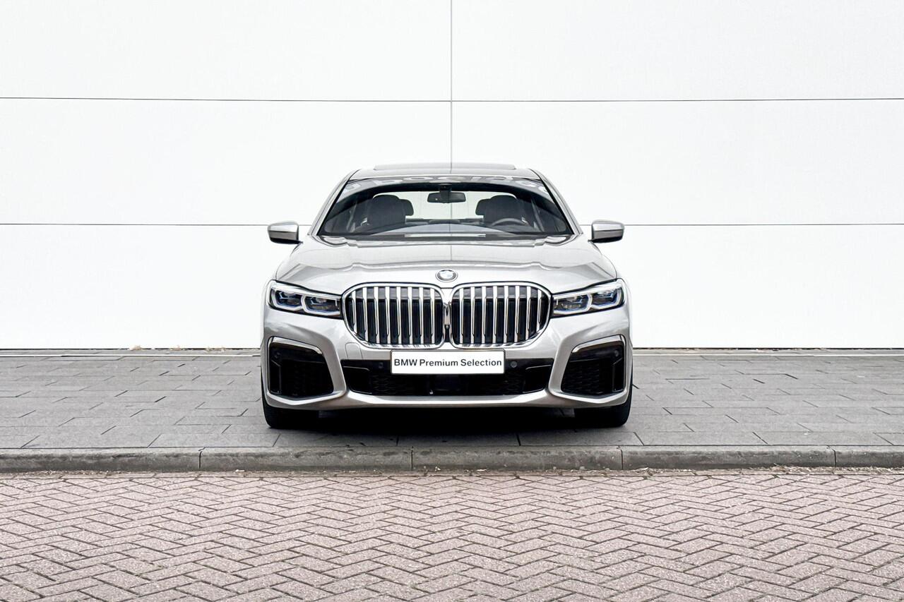 BMW 7-SERIE 745e High Executive | M Sport | Glazen Panoramadak | Stoelventilatie | Harman Kardon