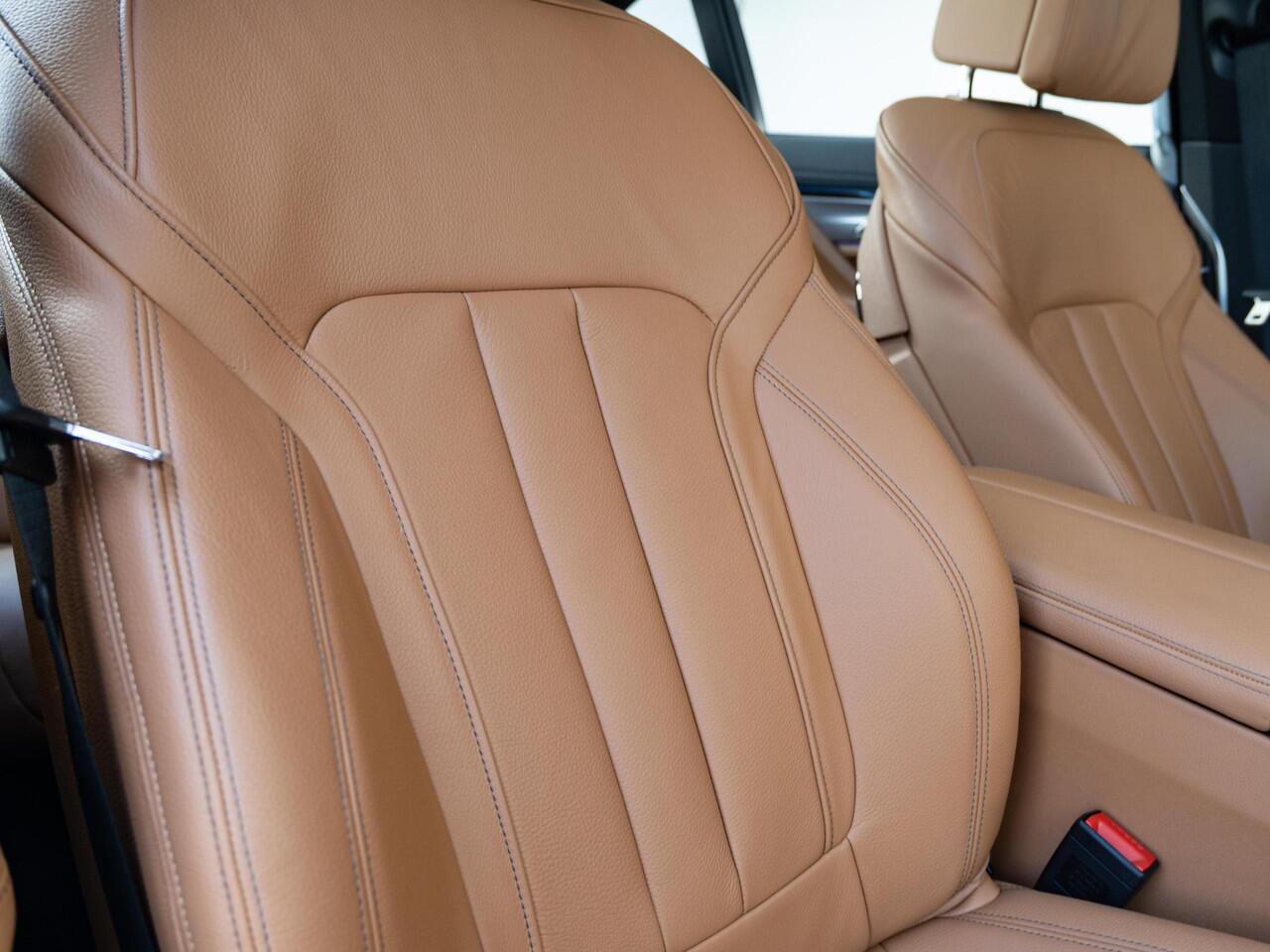 BMW 7-SERIE Limousine 740Ld xDrive | High Executive | Comfort Access | Harman Kardon | Panoramadak | Soft Close | Head-Up Display | 19''