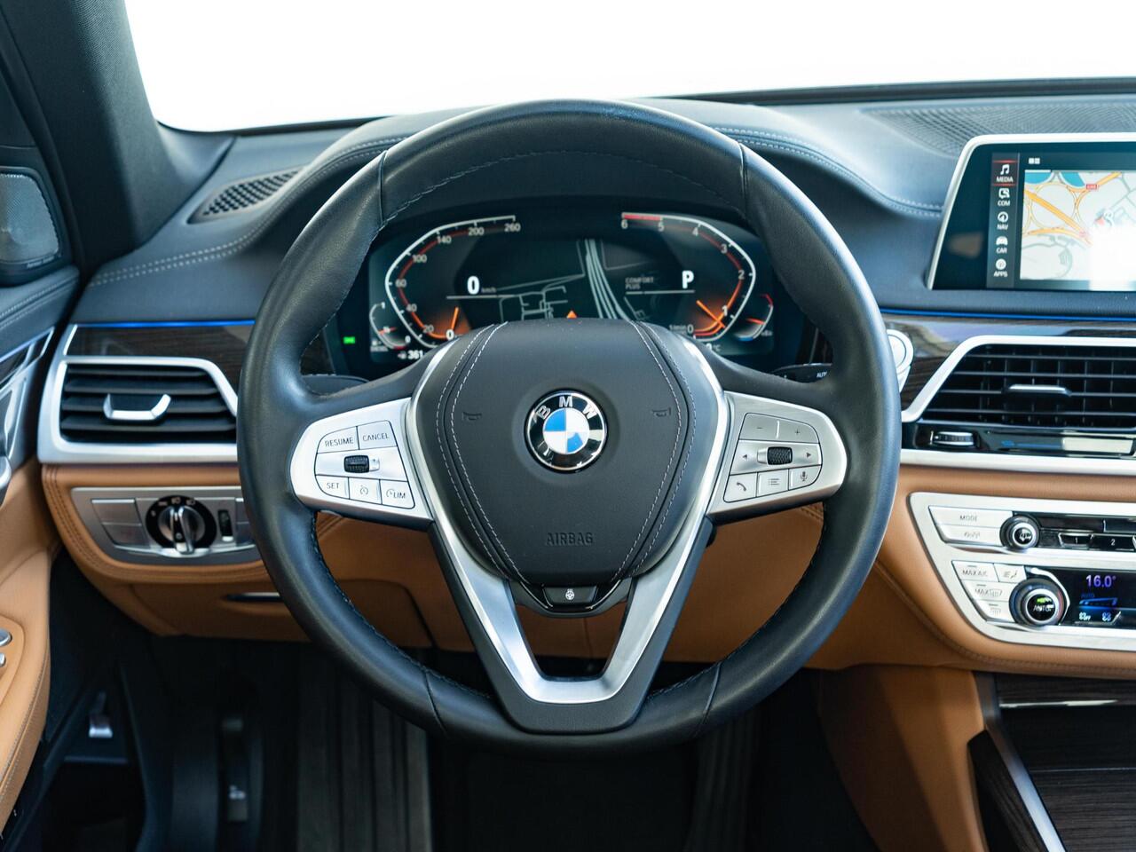 BMW 7-SERIE Limousine 740Ld xDrive | High Executive | Comfort Access | Harman Kardon | Panoramadak | Soft Close | Head-Up Display | 19''