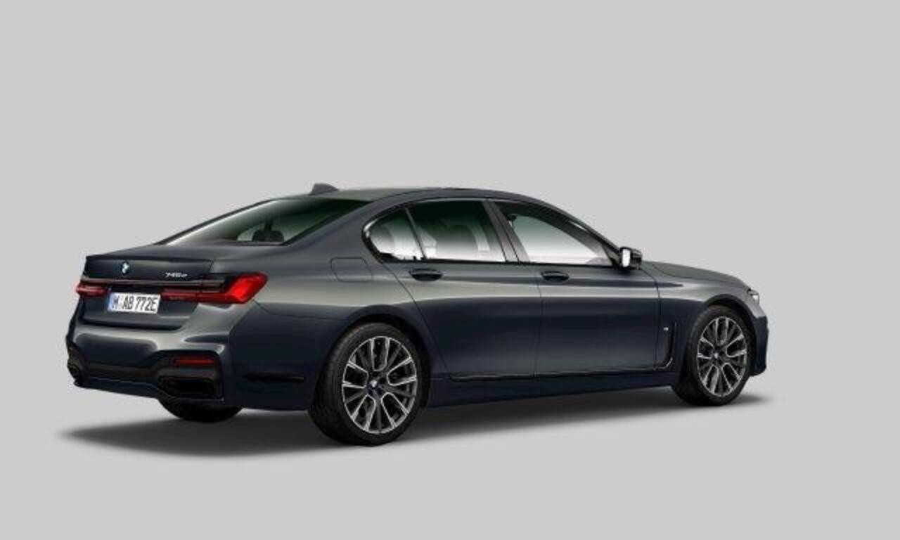 BMW 7-SERIE 745e M-Sport | Massage | Stoelventilatie | Individual leder | CoPilot