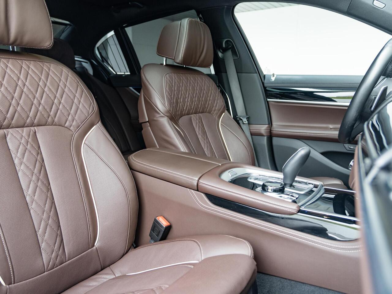 BMW 7-SERIE Sedan 745e | High Executive | M Sportpakket | Harman Kardon | Comfort Access | Soft Close | Schuif-/kanteldak | Stoelventilatie | Head-Up Display