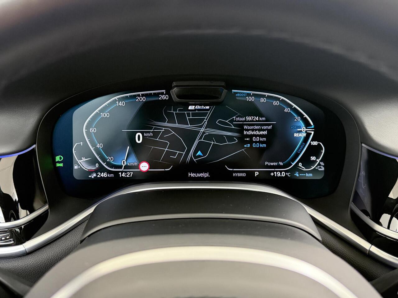 BMW 7-SERIE 745e High Executive M Pakket Schuifdak Dealer onderhouden