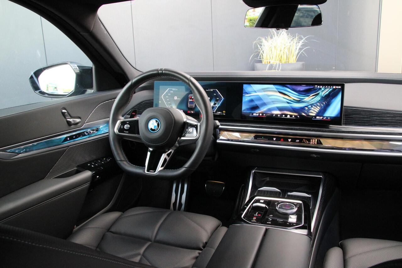 BMW 7-SERIE M760e xDrive M-Sport Pro | Auto Doors | BTW |