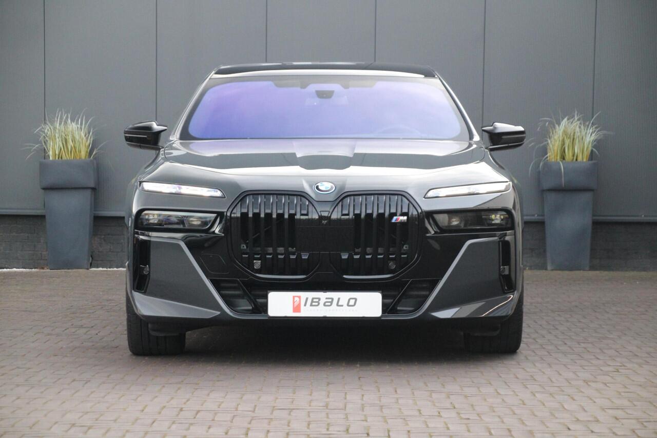 BMW 7-SERIE M760e xDrive M-Sport Pro | Auto Doors | BTW |