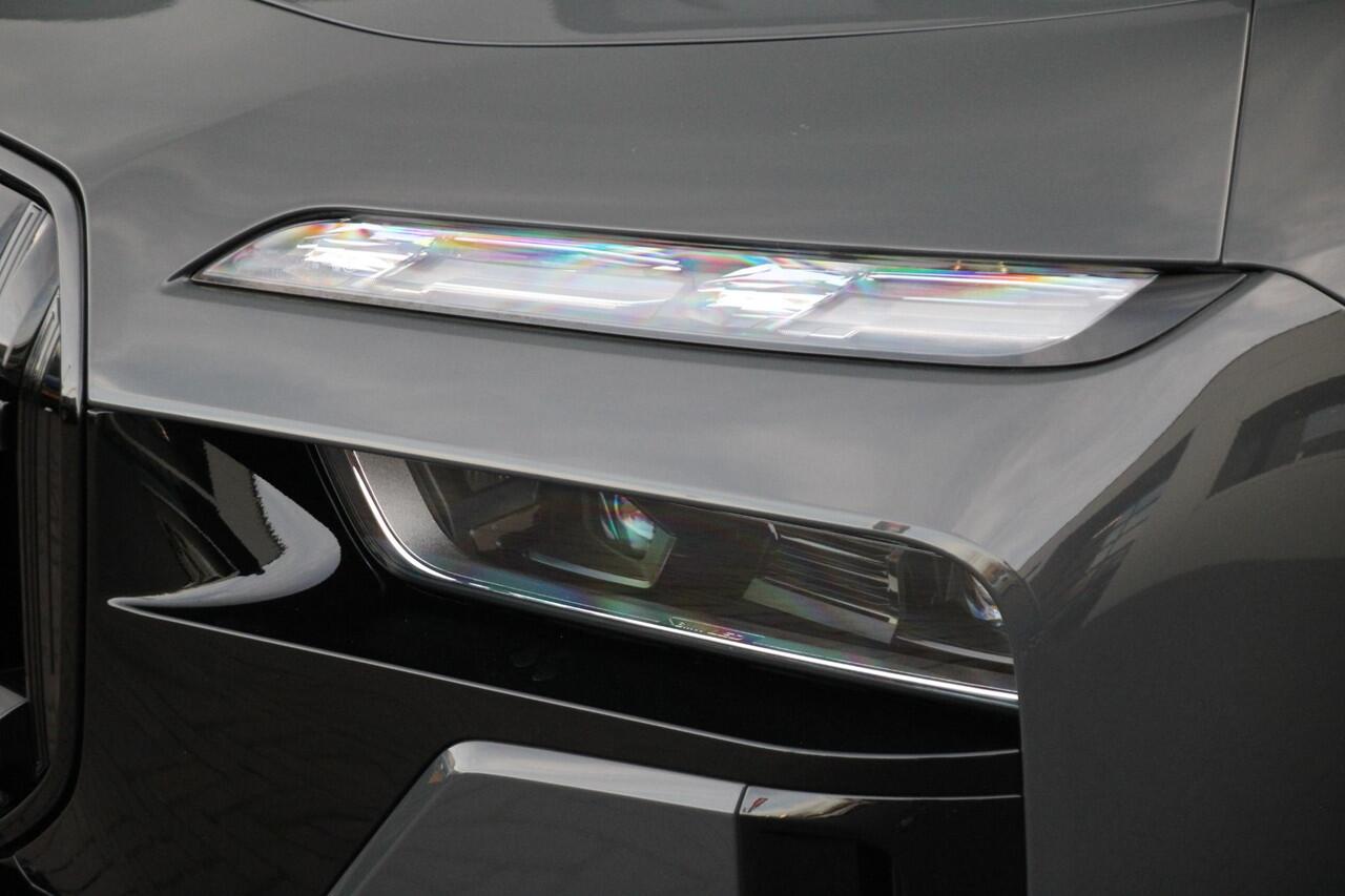 BMW 7-SERIE M760e xDrive M-Sport Pro | Auto Doors | BTW |