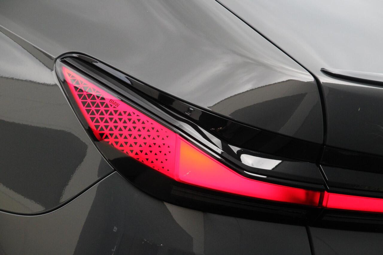 BMW 7-SERIE M760e xDrive M-Sport Pro | Auto Doors | BTW |