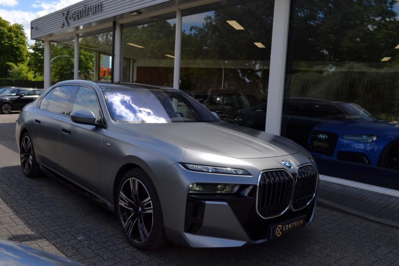 BMW 7-SERIE 750e xDrive M-Sport - TV Achter - Vol