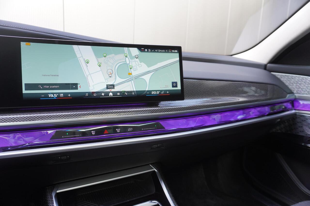BMW 7-SERIE M760e xDrive Executive Pack | Exclusive Lounge | Integral Active Steering | Glazen panoramadak Sky Lounge | Bowers & Wilkins Diamond Surround Sound Systeem | Rear-Seat Entertainment Experience