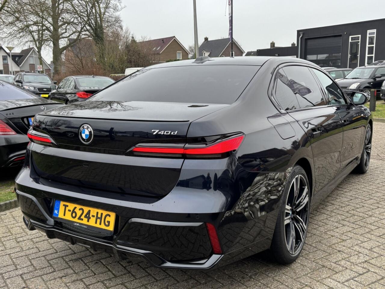 BMW 7-SERIE 740D X-Drive 2023 NL Auto BTW Theatre Screen VOL