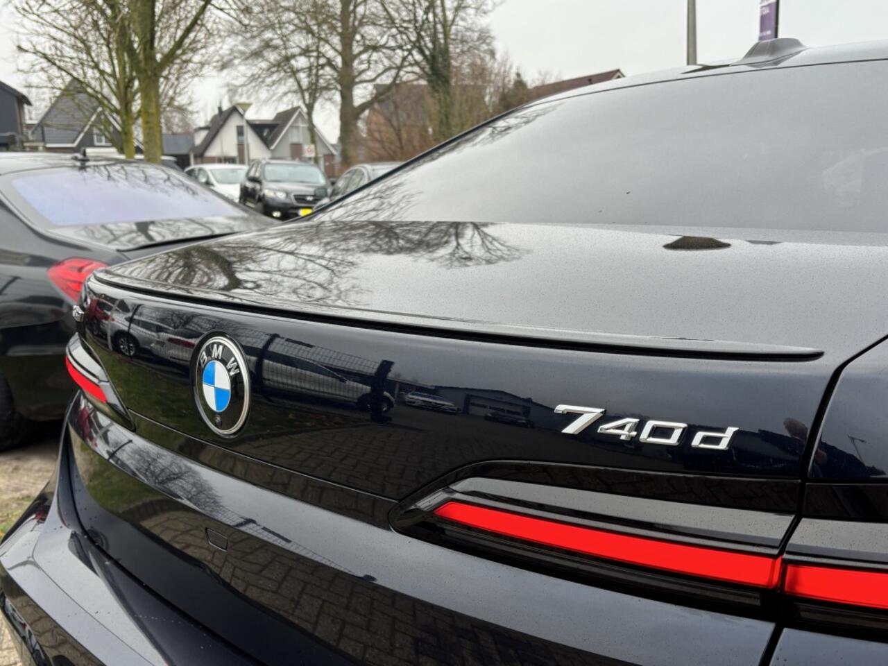 BMW 7-SERIE 740D X-Drive 2023 NL Auto BTW Theatre Screen VOL