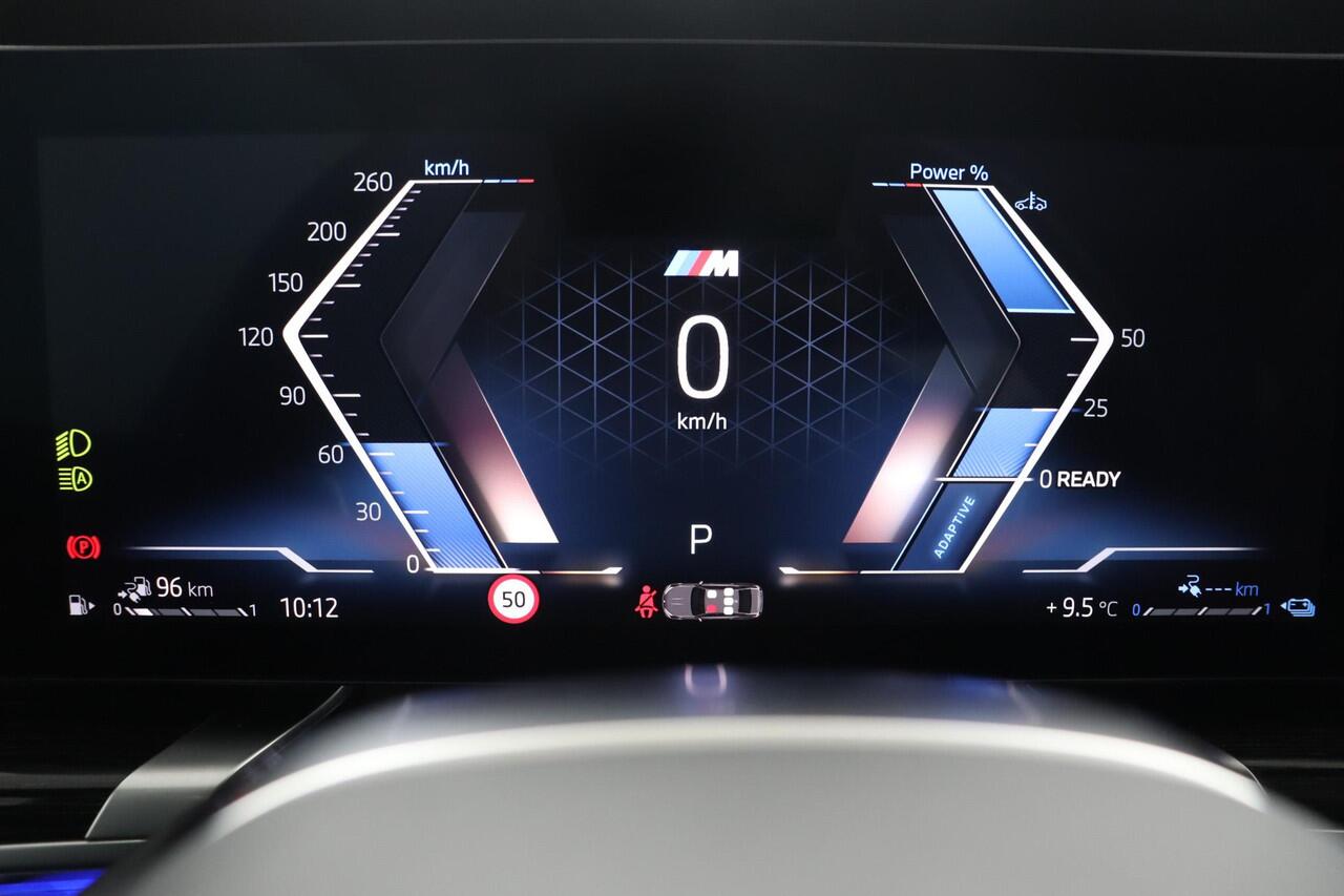 BMW 7-SERIE 750e xDrive Driving Assistant Plus | M Sportpakket | Trekhaak |BMW Iconic Glow | Multifunctionele voorstoelen