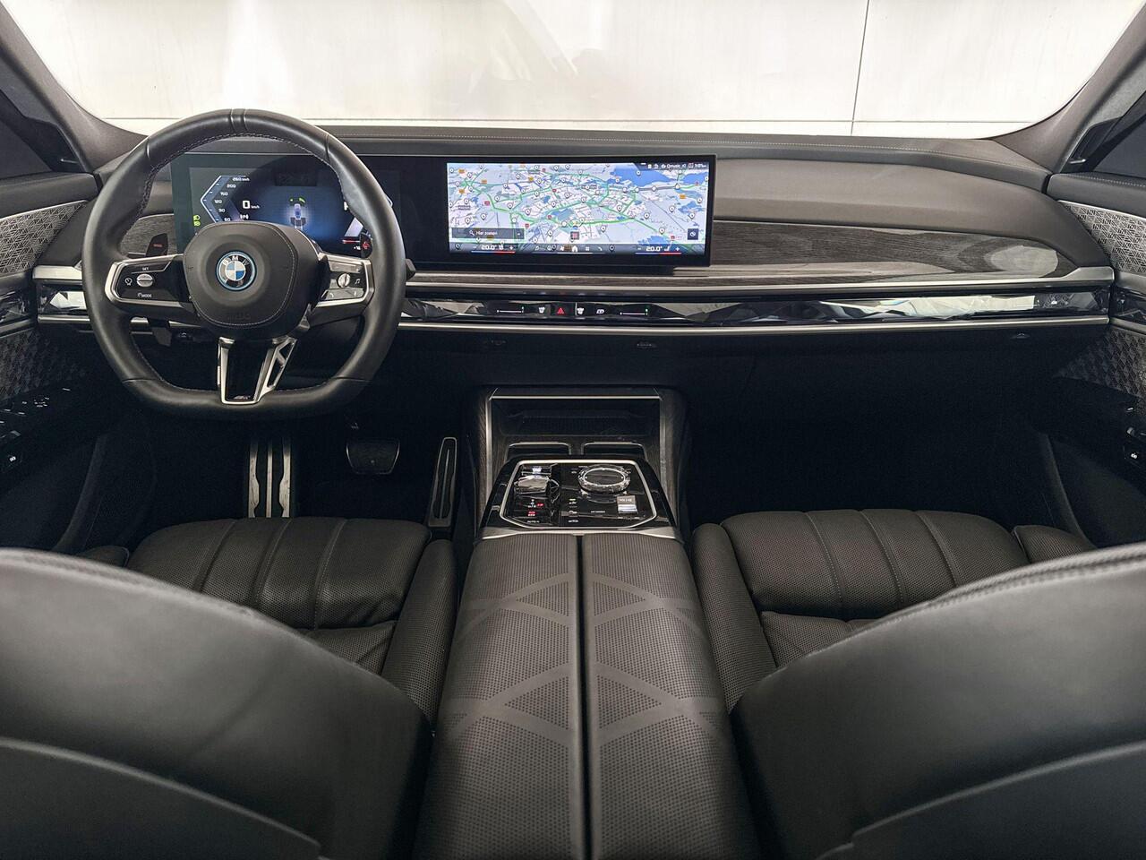 BMW 7-SERIE M760e xDrive
