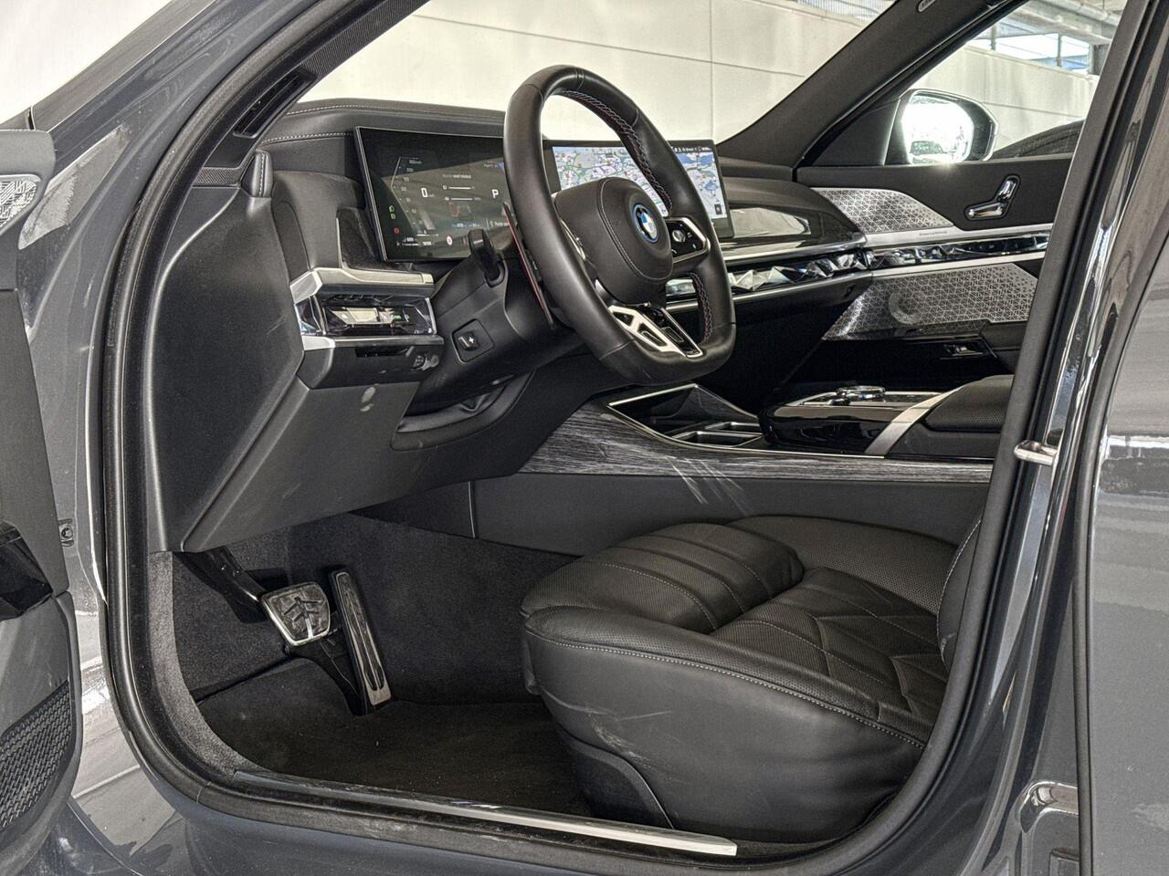 BMW 7-SERIE M760e xDrive