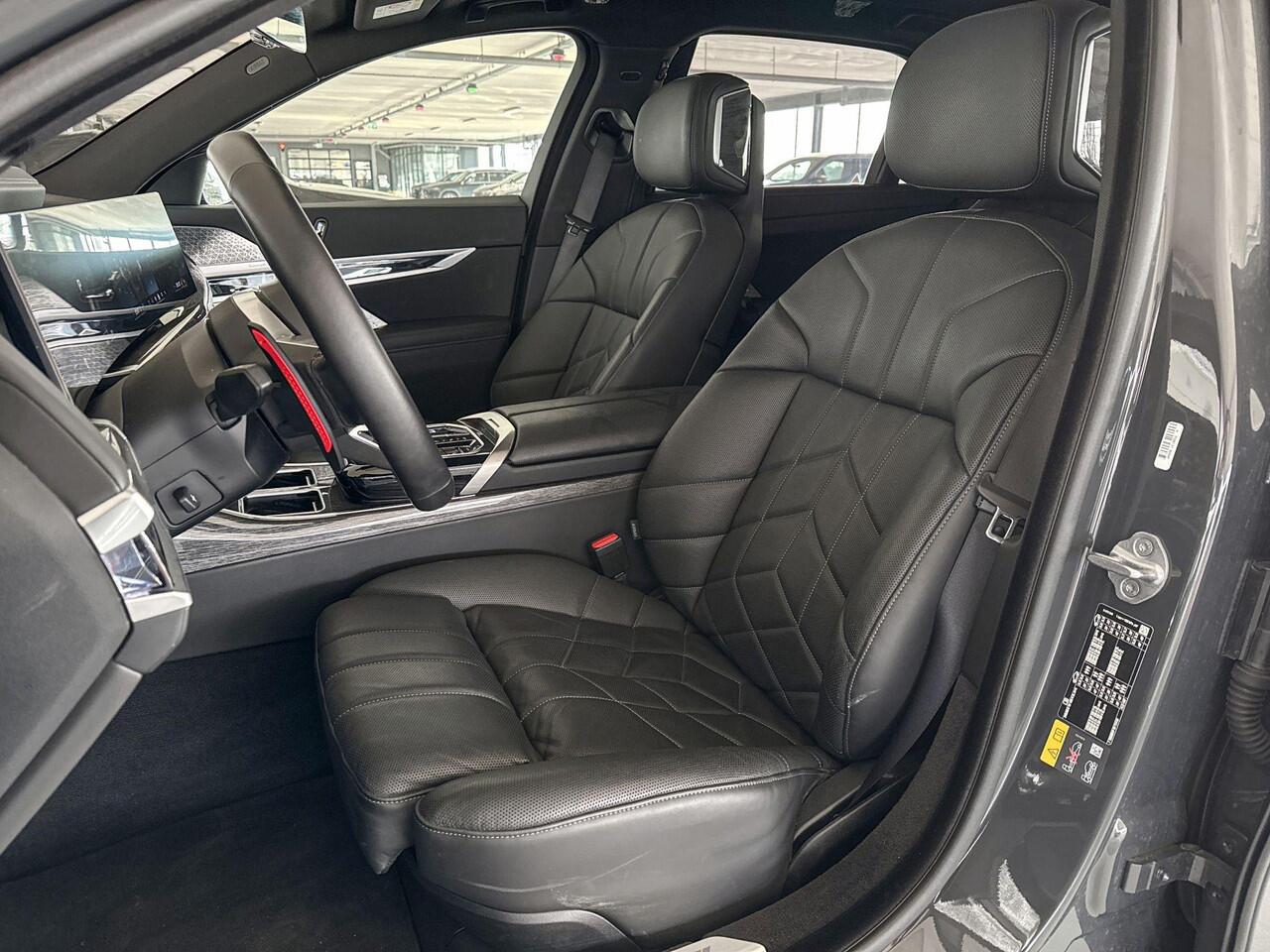 BMW 7-SERIE M760e xDrive